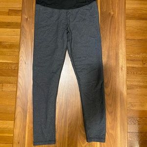 Maternity athleisure leggings